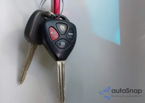 2009 Toyota Camry Xle z USA, uszkodzony, nr VIN 4T4BE46K19R127650